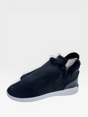 OluKai Malua Hulu Waterproof Shearling Boots Onyx Mist Grey Women’s 6